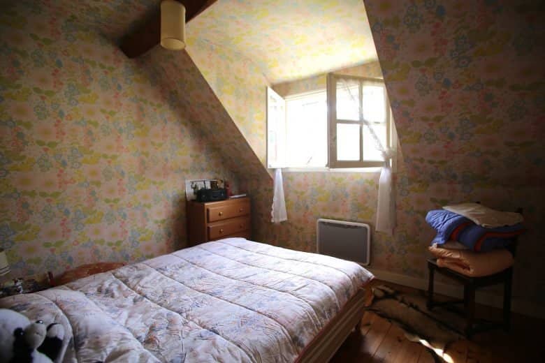 Photos du bien : Les Mesnuls – Maison ancienne à rafraichir