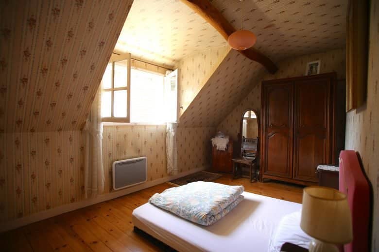 Photos du bien : Les Mesnuls – Maison ancienne à rafraichir