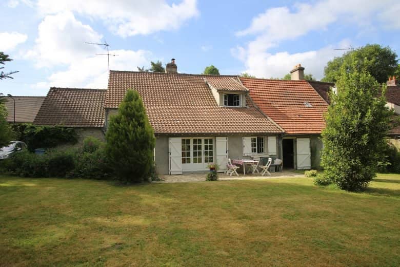 Photos du bien : Les Mesnuls – Maison ancienne à rafraichir