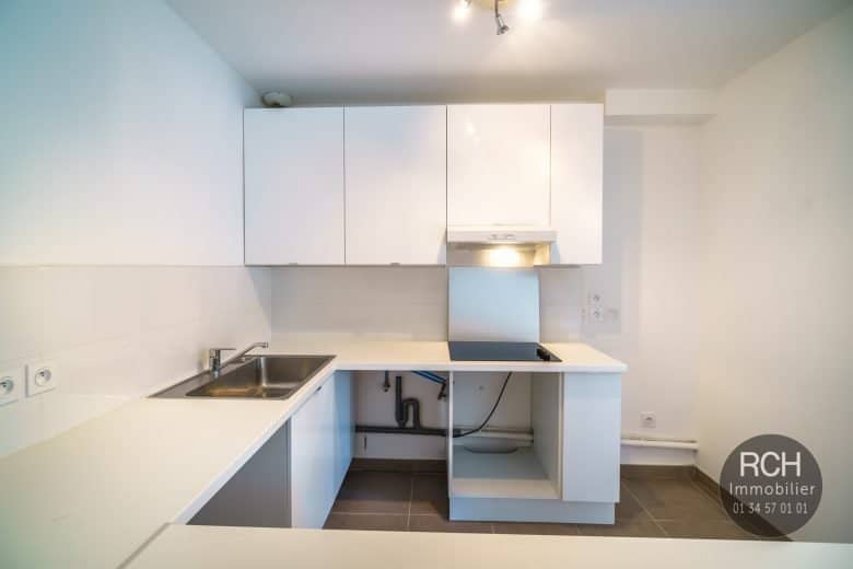 Photos du bien : Plein centre de Houdan – Petite maison de ville avec jardinet