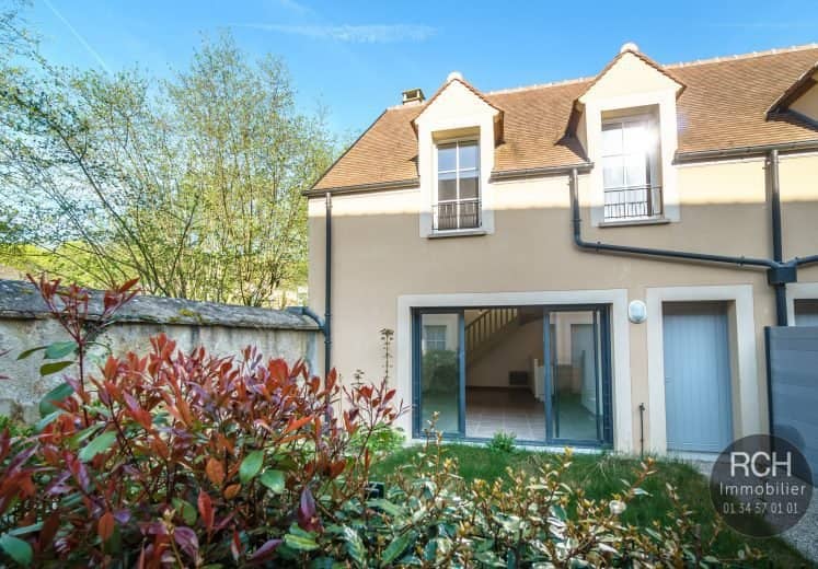 Photos du bien : Plein centre de Houdan – Petite maison de ville avec jardinet