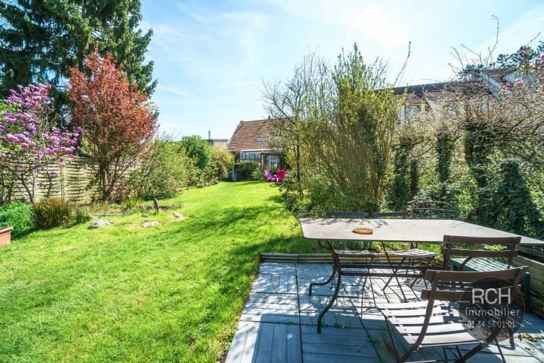 Photos du bien : Exclusivité – Les Mesnuls – Charmante maison dans environnement exceptionnel