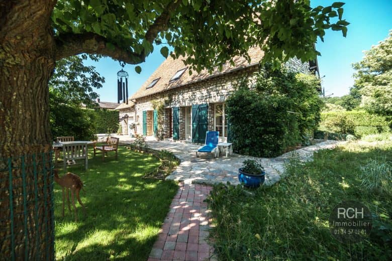 Photos du bien : Flexanville – Charmante maison avec matériaux de qualité