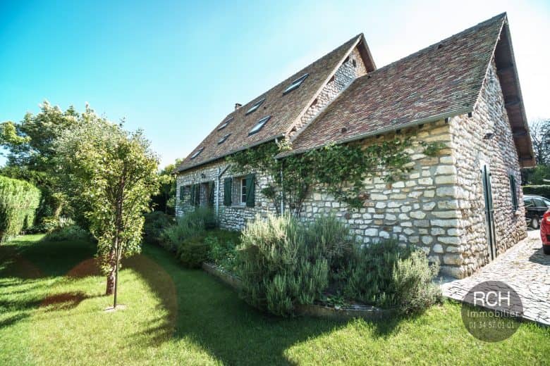 Photos du bien : Flexanville – Charmante maison avec matériaux de qualité