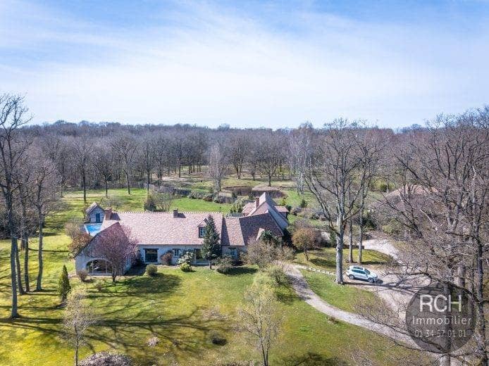 Photos du bien : Grosrouvre – Magnifique propriété sur un parc d’environ 1,9 hectares