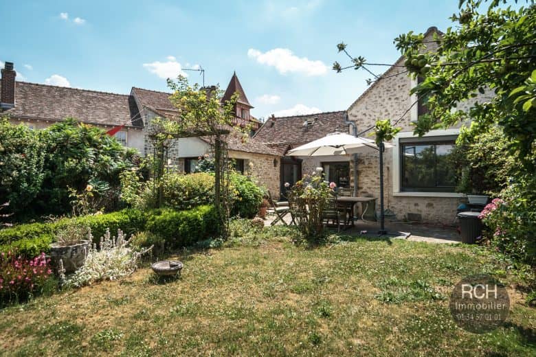 Photos du bien : Montfort l’Amaury – Charmante maison ancienne en centre ville