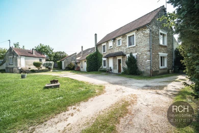 Photos du bien : Gambais – Charmante maison ancienne avec dépendances