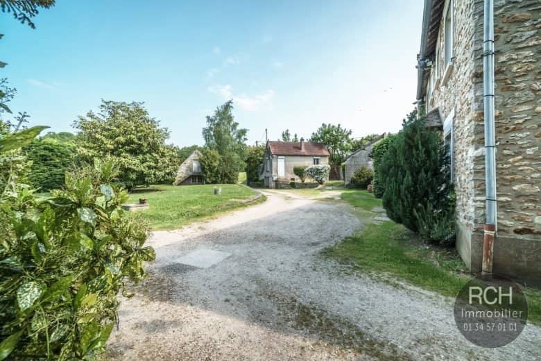 Photos du bien : Gambais – Charmante maison ancienne avec dépendances