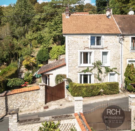 Photos du bien : Exclusivité – Septeuil – Charmante maison ancienne en parfait état