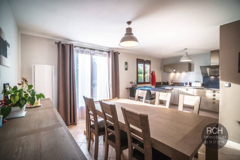 Photos du bien : Garancières – Maison familiale en parfait état avec commerces et école à pieds