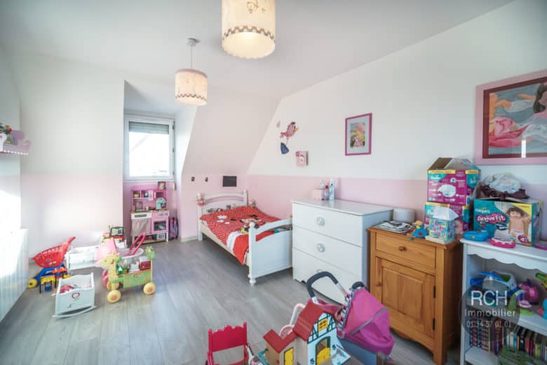 Photos du bien : Garancières – Maison familiale en parfait état avec commerces et école à pieds