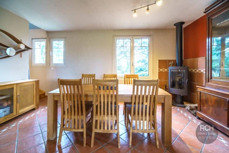 Photos du bien : Orgerus – Charmante maison aux grands volumes