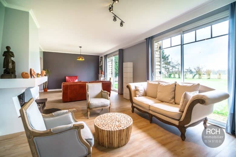 Photos du bien : Orgerus – Charmante maison aux grands volumes