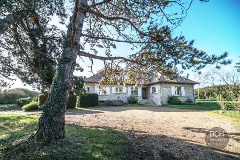 Photos du bien : Orgerus – Charmante maison aux grands volumes