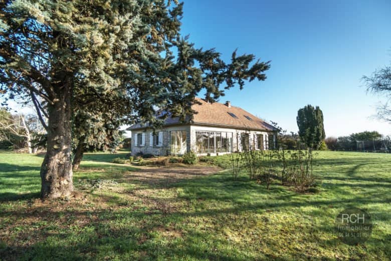 Photos du bien : Orgerus – Charmante maison aux grands volumes