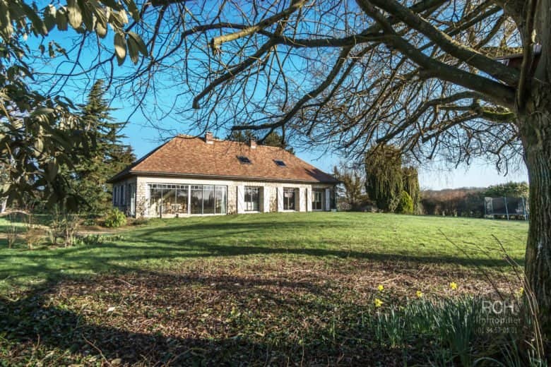 Photos du bien : Orgerus – Charmante maison aux grands volumes
