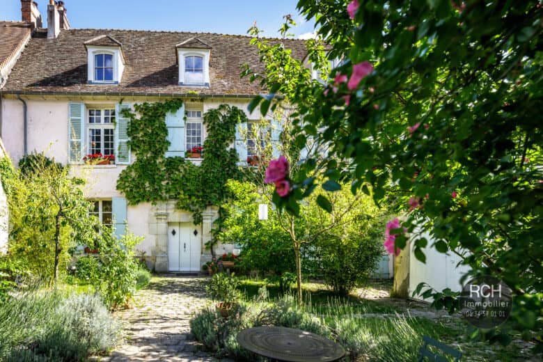 Photos du bien : Neauphle le Château – Magnifique propriété en plein coeur de village