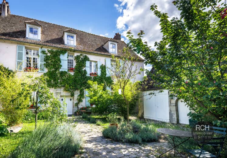 Photos du bien : Neauphle le Château – Magnifique propriété en plein coeur de village