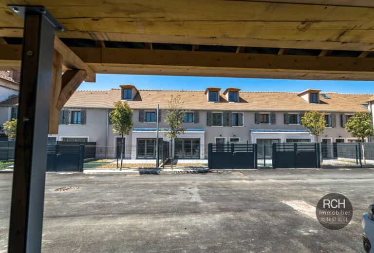 Photos du bien : EXCLUSIVITÉ – Maison de ville 4 pièces avec jardin – Houdan centre