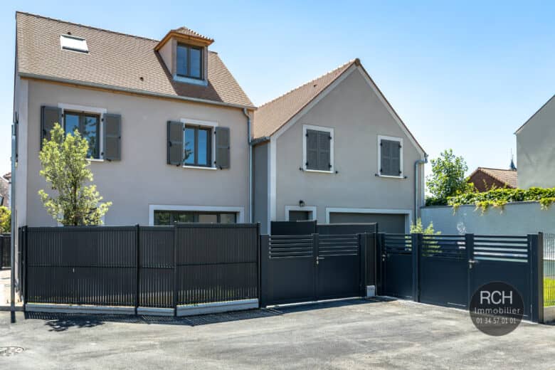 Photos du bien : EXCLUSIVITÉ – Maisons de ville 3 pièces avec jardin à partir de 195 000 € – Houdan centre