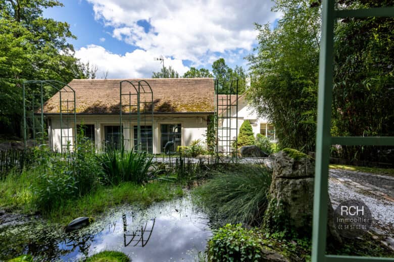 Photos du bien : Poigny-la-Forêt – Belle propriété d’architecte