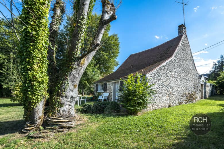 Photos du bien : EXCLUSIVITE – Les Mesnuls / La Millière – Charmante maison ancienne dans environnement privilégié
