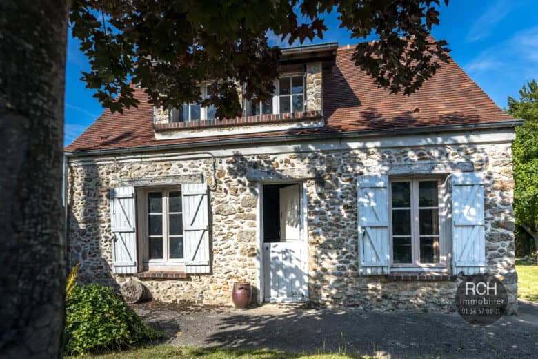 Photos du bien : EXCLUSIVITE – Les Mesnuls / La Millière – Charmante maison ancienne dans environnement privilégié