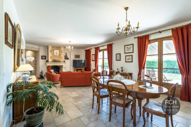 Photos du bien : Boutigny-Prouais – Grande maison contemporaine de 2006