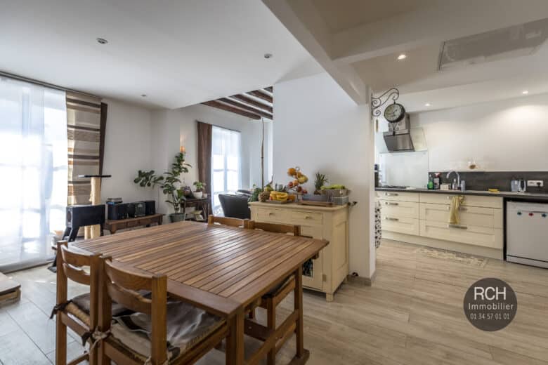 Photos du bien : EXCLUSIVITE – Centre ville de Jouars-Pontchartrain – Charmante maison ancienne