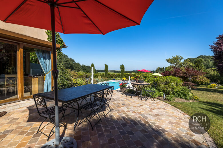 Photos du bien : Gambais – Charmante maison avec piscine chauffée