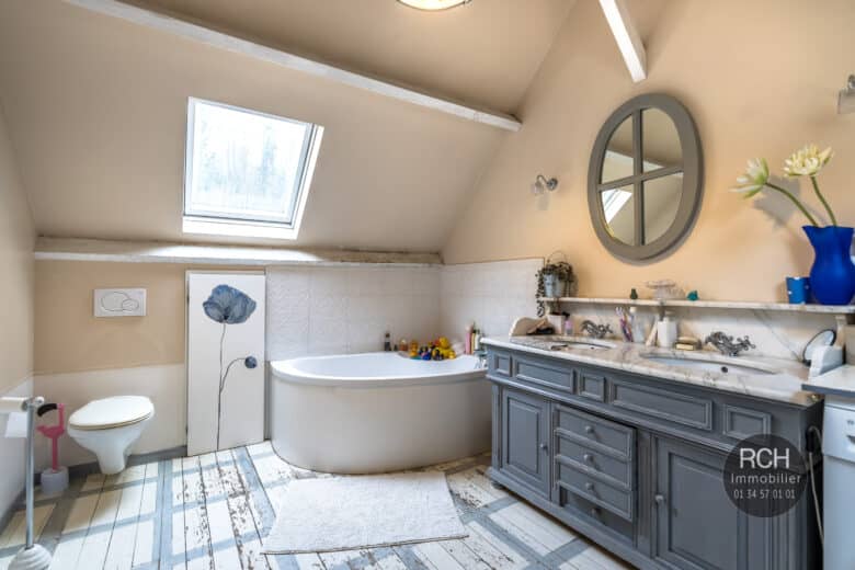 Photos du bien : Méré – Charmante maison en parfait état dans un bel environnement