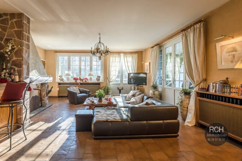 Photos du bien : Exclusivité – Gambais – Charmante maison dans un joli parc de plus de 8000 m2