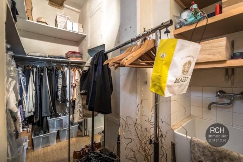 Photos du bien : Plein centre de Montfort-l’Amaury – Cession de fonds de commerce