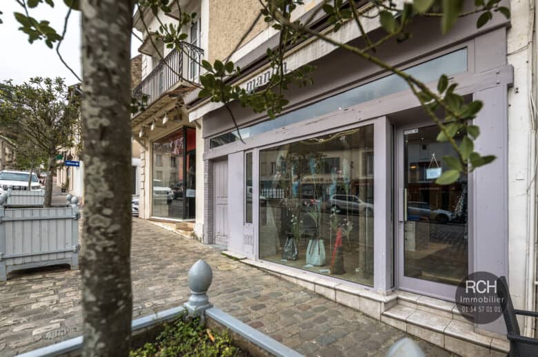 Photos du bien : Plein centre de Montfort-l’Amaury – Cession de fonds de commerce