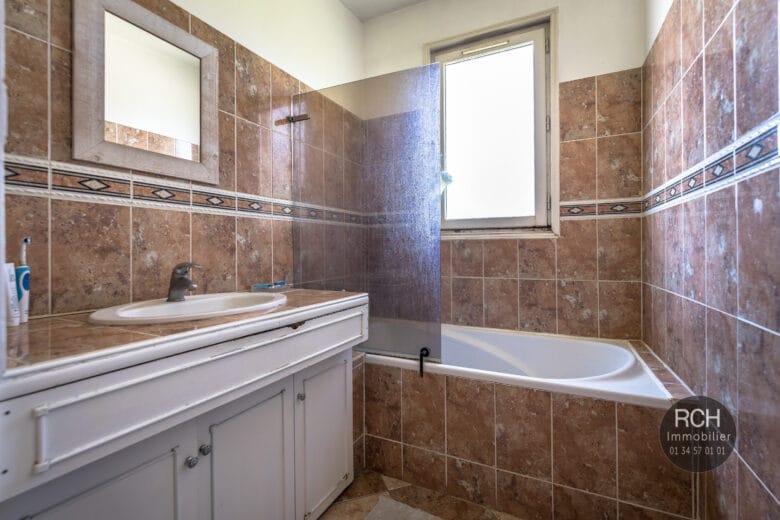 Photos du bien : Méré – Jolie maison de plain pieds