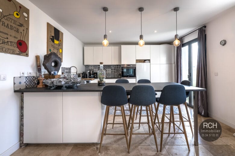 Photos du bien : Neauphle Le Chateau – Jolie maison entièrement restaurée