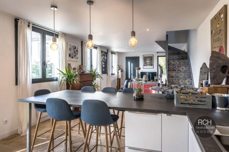 Photos du bien : Neauphle Le Chateau – Jolie maison entièrement restaurée