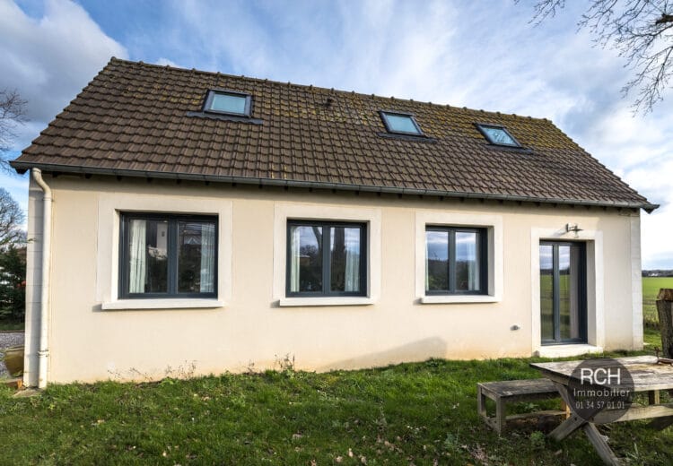 Photos du bien : Neauphle Le Chateau – Jolie maison entièrement restaurée