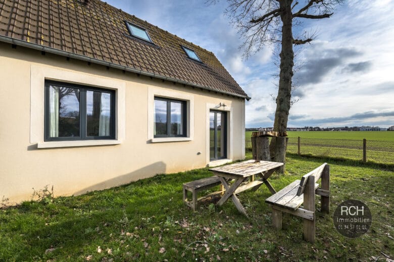 Photos du bien : Neauphle Le Chateau – Jolie maison entièrement restaurée