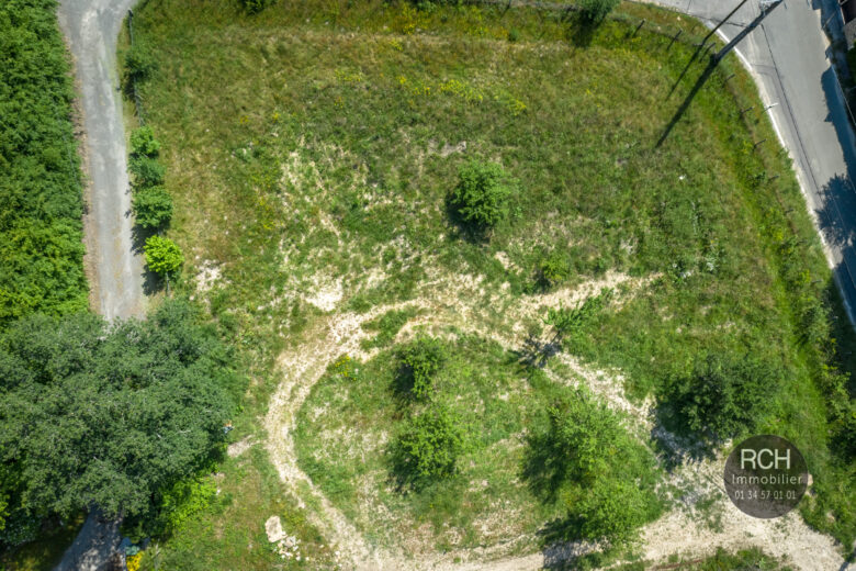 Photos du bien : Exclusivité – Grosrouvre – Terrain constructible