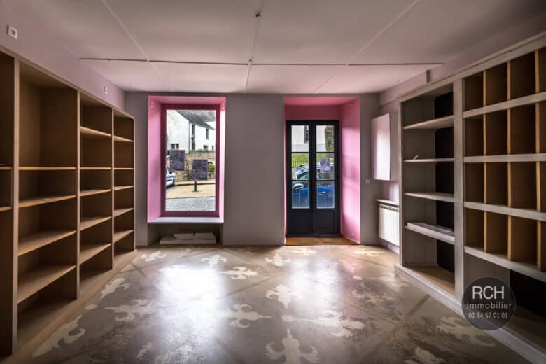 Photos du bien : Montfort-l’Amaury – Local commercial