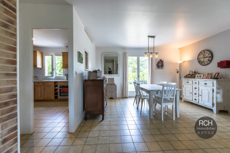 Photos du bien : Condé-sur-Vesgre – Jolie maison dans un bel environnement