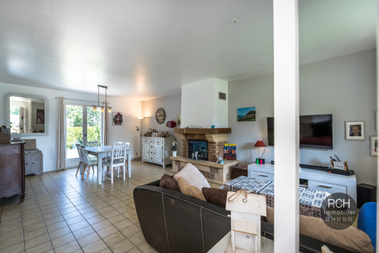 Photos du bien : Condé-sur-Vesgre – Jolie maison dans un bel environnement