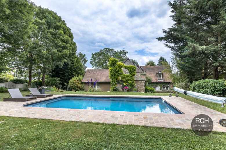 Photos du bien : Hermeray – Charmante maison ancienne restaurée avec piscine