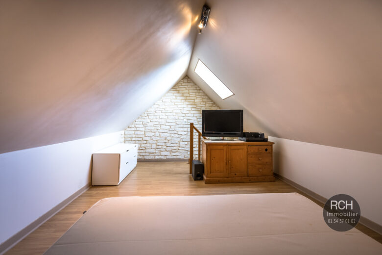 Photos du bien : Gambais – Charmante maisonnette en plein coeur du village