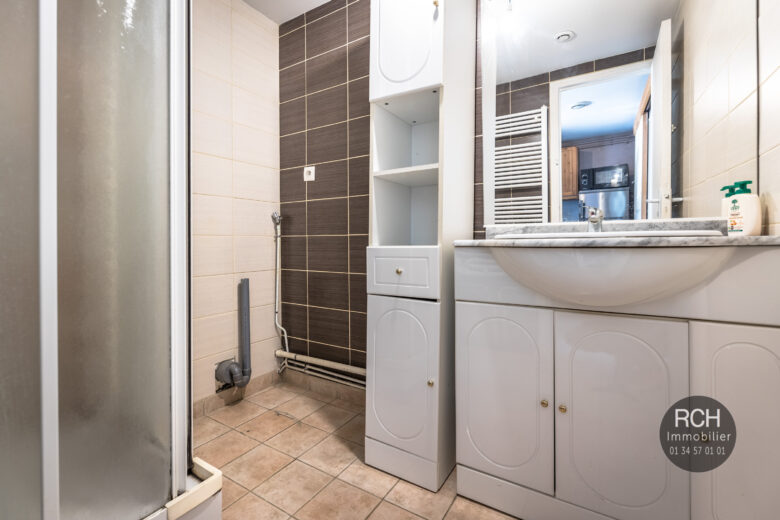 Photos du bien : Gambais – Charmante maisonnette en plein coeur du village