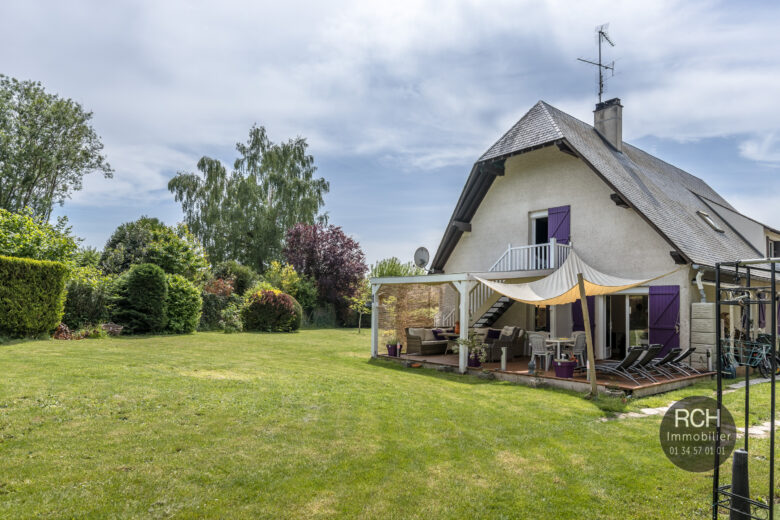 Photos du bien : Exclusivité – Gambais – Très jolie maison en parfait état et en plein centre ville
