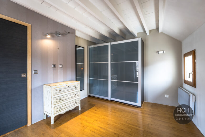 Photos du bien : Houdan centre – Bel appartement