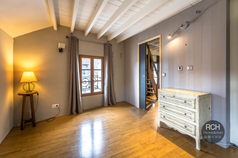 Photos du bien : Houdan centre – Bel appartement