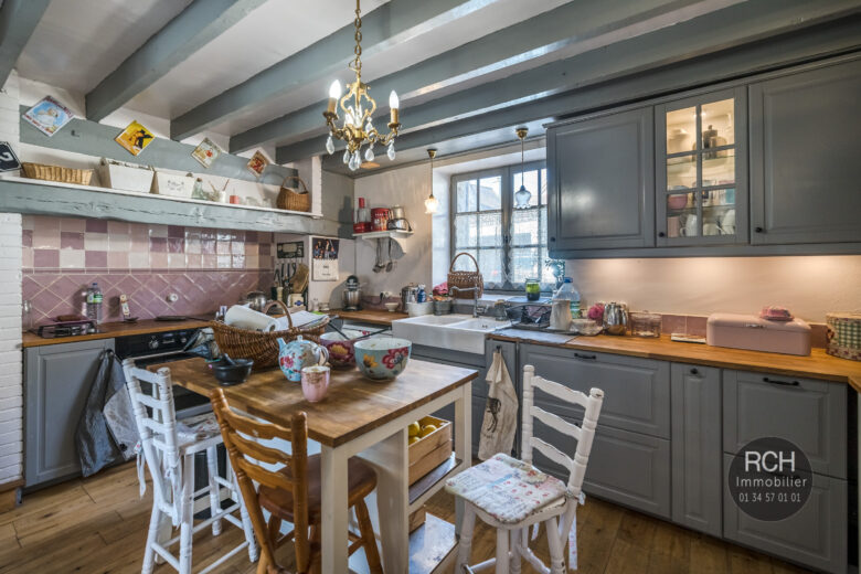 Photos du bien : Les Mesnuls – Charmante maison ancienne décorée avec goût